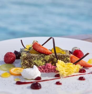 All-inclusive meals with dine-around
