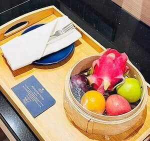 Sparkling wine and fruit welcome treat