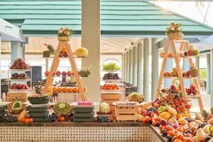 Tempo buffet restaurant with live cooking stations