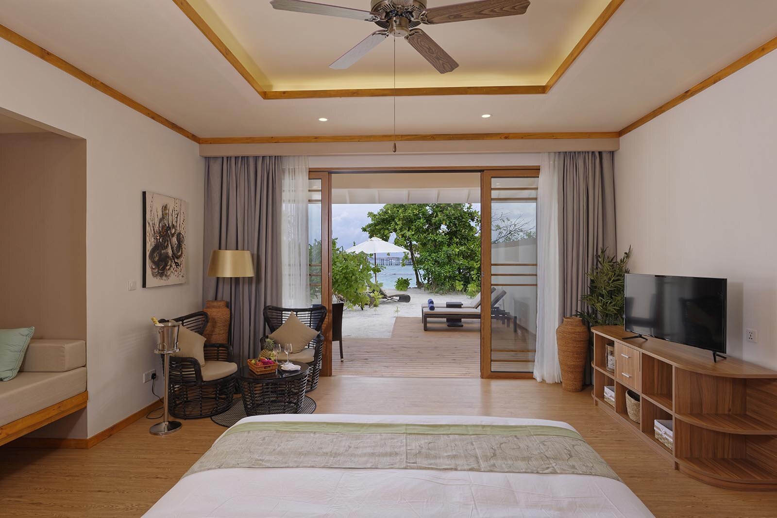 Beach Villa with direct sand access at Brennia Kottefaru