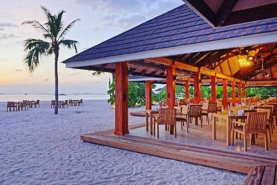 Lime buffet restaurant at Brennia Kottefaru